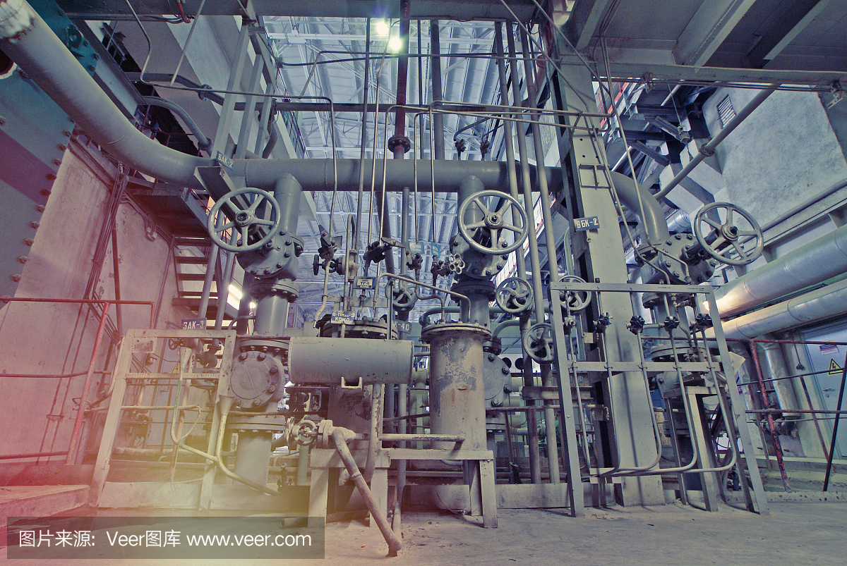 現(xiàn)代工業(yè)發(fā)電廠內(nèi)的設(shè)備、電纜和管道